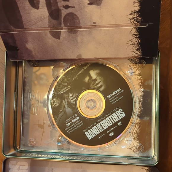 Band Of Brothers 6 Blue Ray Disc DVD Set in a  Collectable Metal Tin - Picture 5 of 10